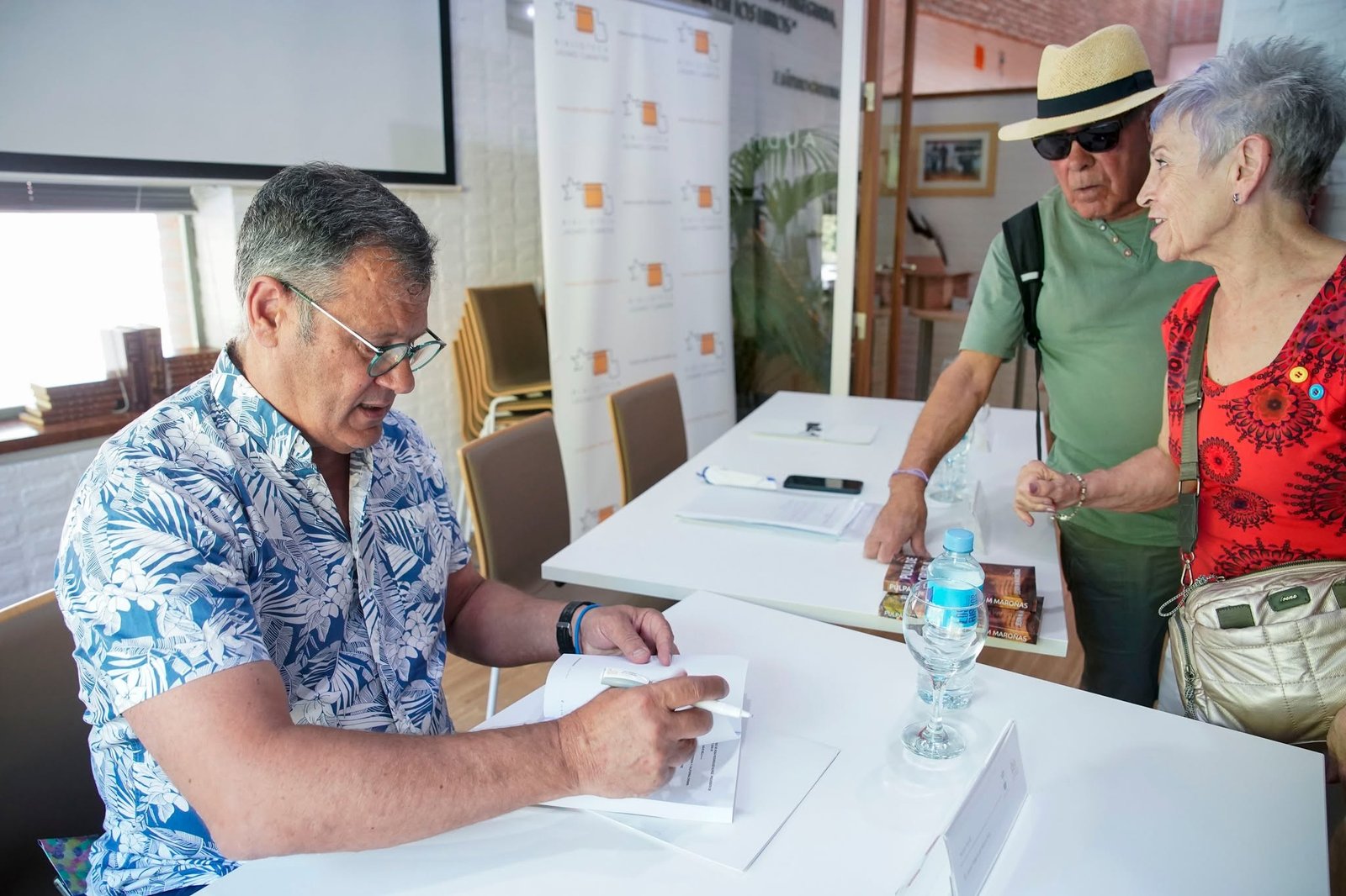 Manuel Maroñas en la Biblioteca Municipal